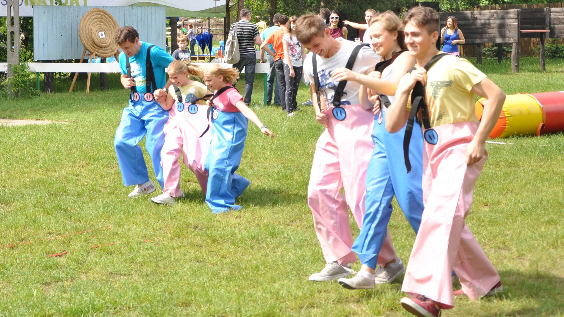 atrakcje na piknik firmowy gry plenerowe integracja